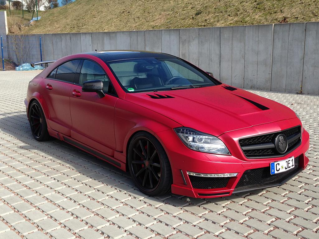 Мерседес банан CLS 63 AMG красный