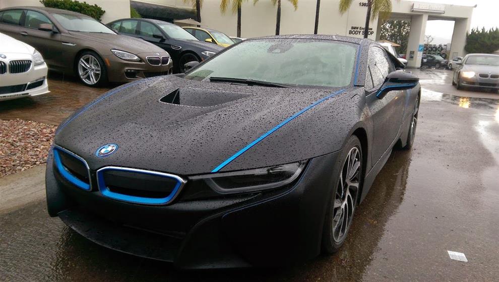 BMW i8 Wrapped in Black,BMW