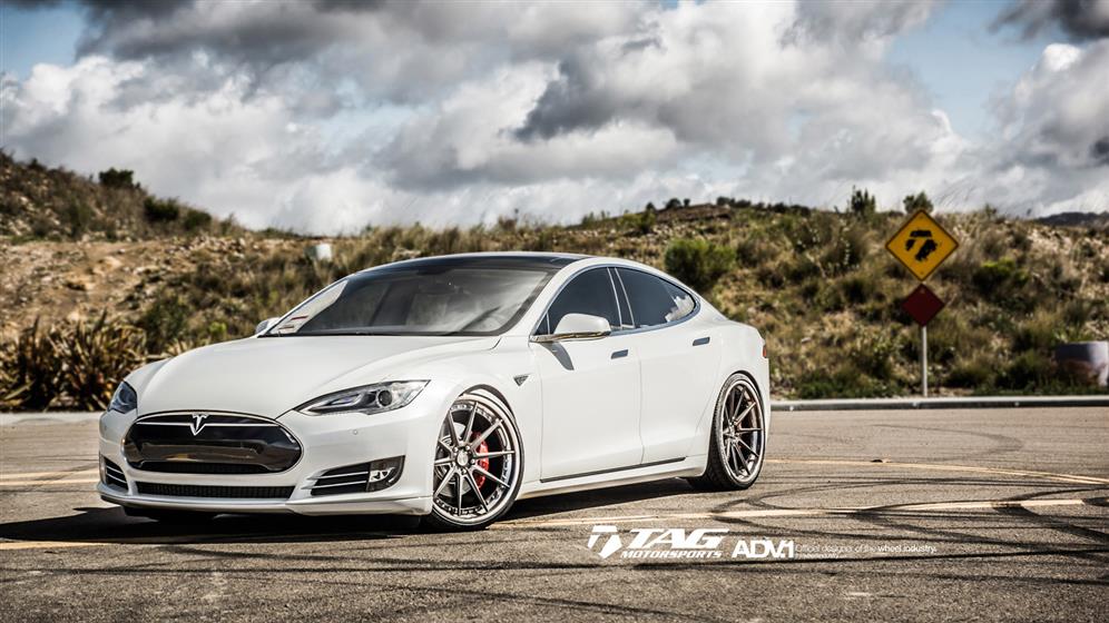 Tesla Model S With ADV10TSSL Wheels