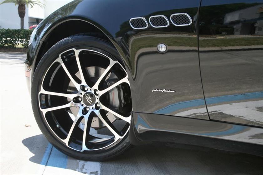 Maserati Quattroporte with Custom Wheels
