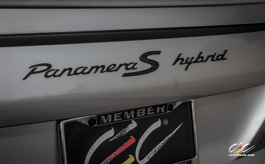 Caractere Exclusive Porsche Panamera Hybrid S with Custom Wheels