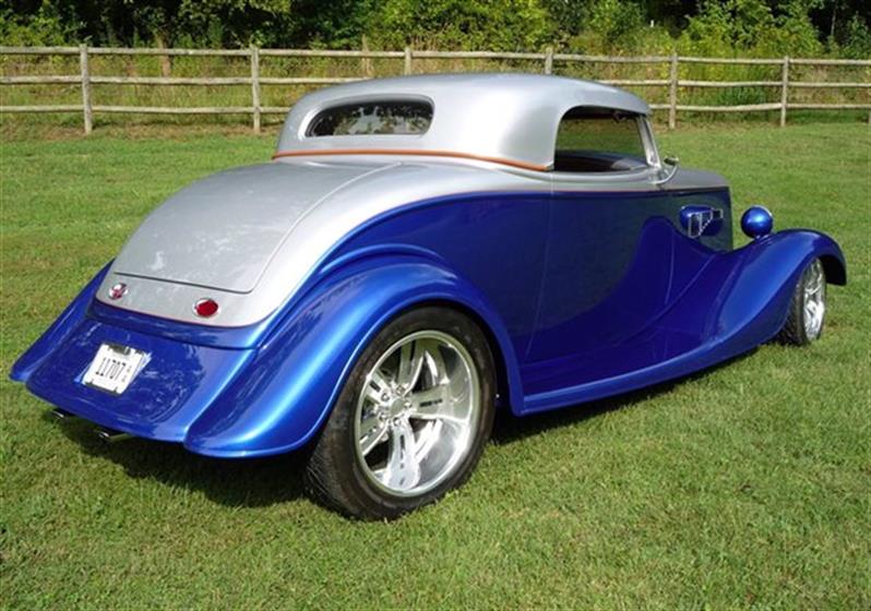 1933 Ford Roadster  $76,500  