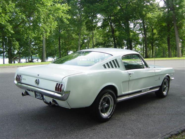 1965 Ford Mustang Fastback 2+2 $25,900 
