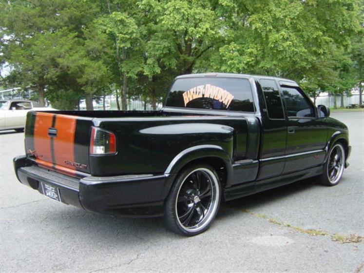 2000 Chevrolet S-10 Extreme Extended Cab $5,950 | Magnusson Classic ...