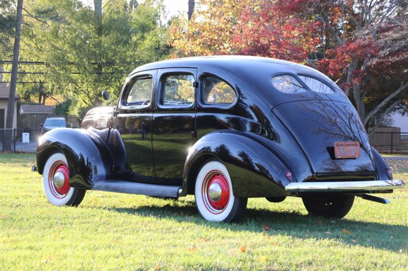 1939 Ford Deluxe $33,495 