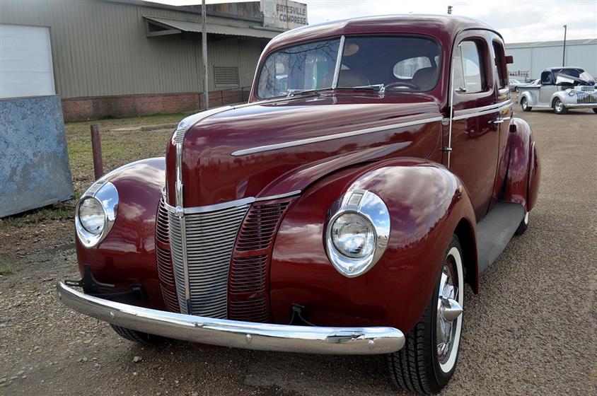 1940 Ford 4 Door $31,400 STYLE	