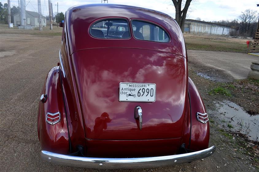 1940 Ford 4 Door $31,400 STYLE	