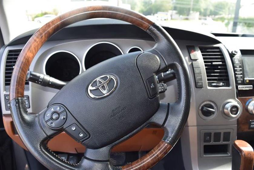 2012 Toyota Tundra Crew Max 4WD Platinum $34,500 