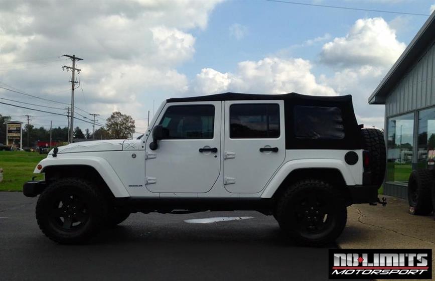 Jeep Wrangler with leveling kit