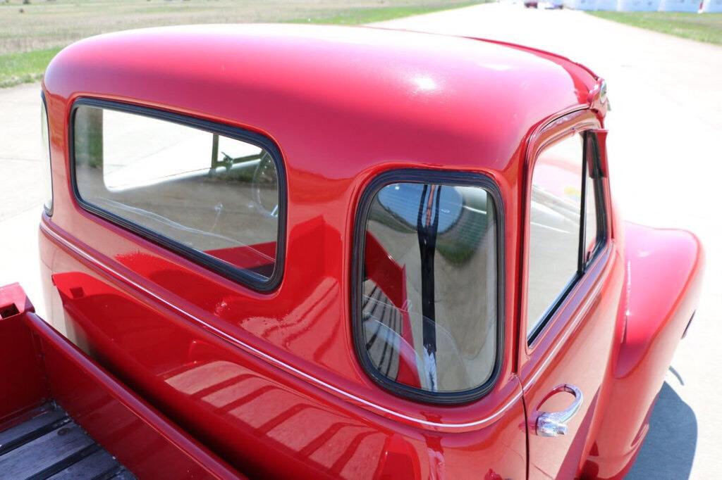 1952 Chevrolet 3100 5 window Pickup