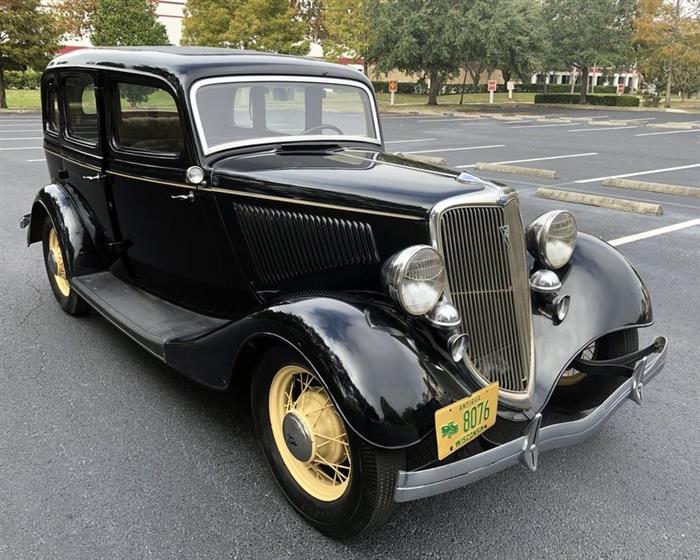 1934 Ford 4 door Sedan Deluxe $42,500 Negotiable
