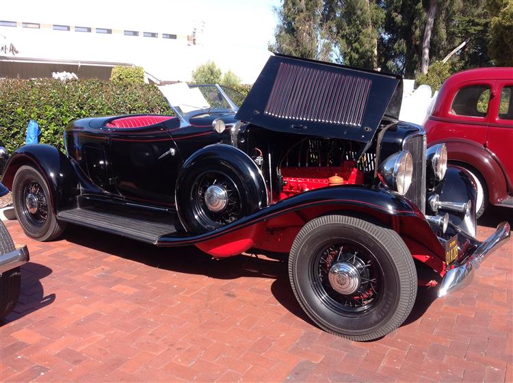 1933 Auburn 8-105 Salon Speedster - Black