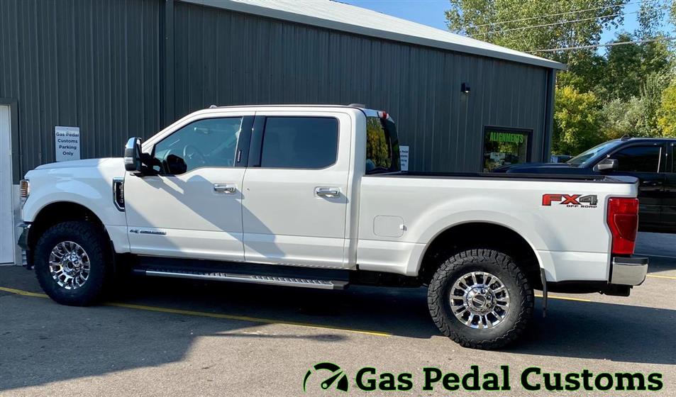 Ford F-350 with Suspension Maxx Leveling Kit