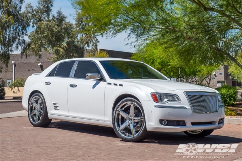 2011 Chrysler 300C with 22
