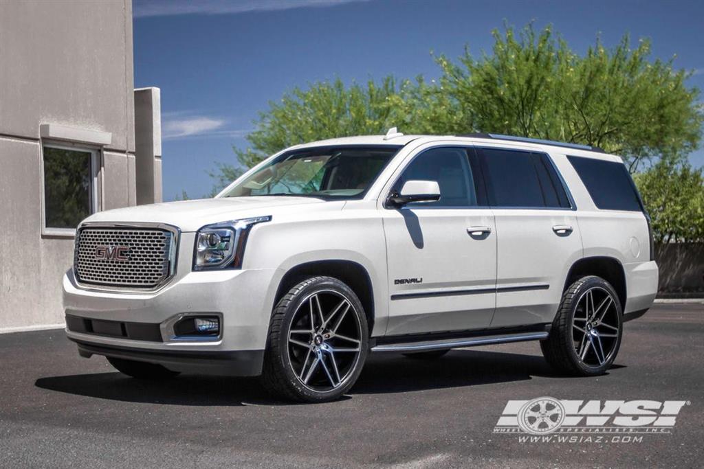 2015 GMC Yukon Denali with 24