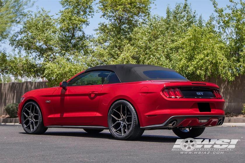 2015 Ford Mustang with 20