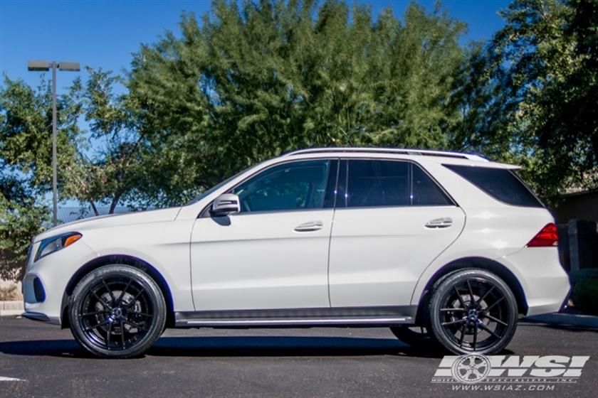 2016 Mercedes-Benz GLE/ML-Class with 22